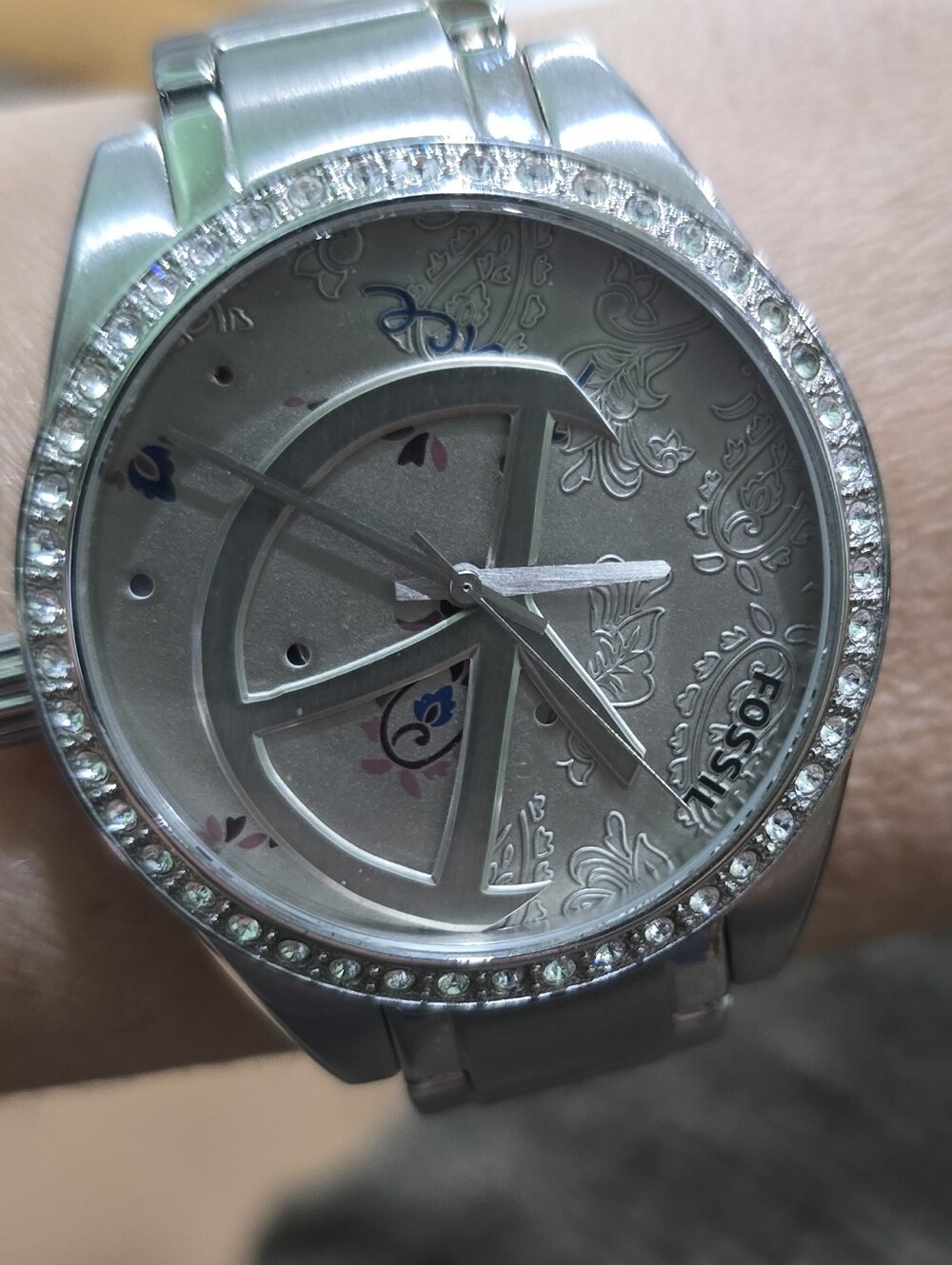 ​Vintage Fossil Y2K Rhinestone Paisley Peace Sign Watch Silver Tone